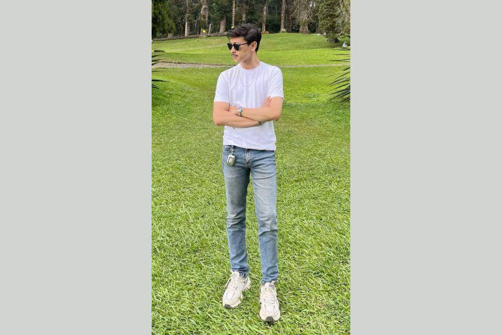 Referensi outfit jalan-jalan pria (pinterest.com)
