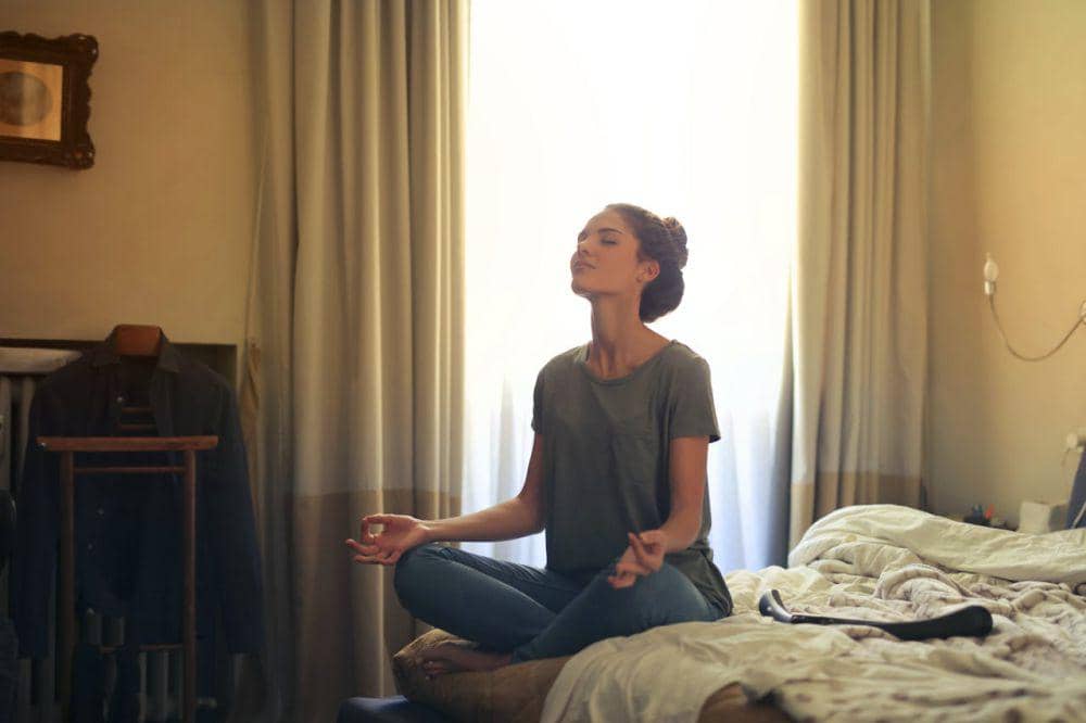 ilustrasi meditasi (pexels.com/Andrea Piacquadio)