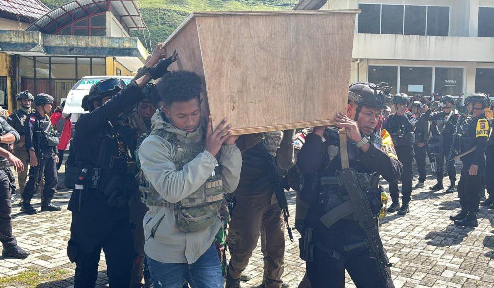 Dua Personel Satgas Ops Damai Cartenz Gugur Ditembak di Puncak Jaya