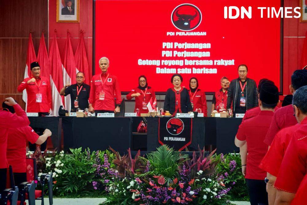 Ketua Umum PDIP, Megawati Soekarnoputri memberikan pembekalan untuk Kepala/Wakil Kepala Daerah kader PDI Perjuangan se-Indonesia Pemenangan 2024 (IDN Times/Ilman Nafi'an)