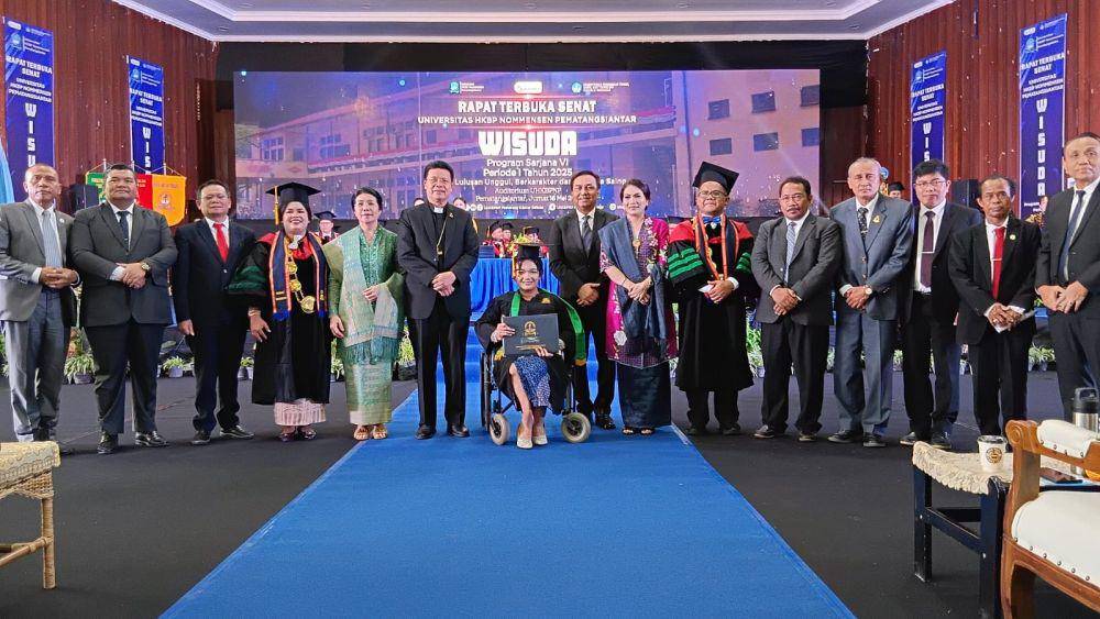 Wisuda Universitas HKBP Nommensen Siantar periode I 2025 (dok.UHN Siantar)