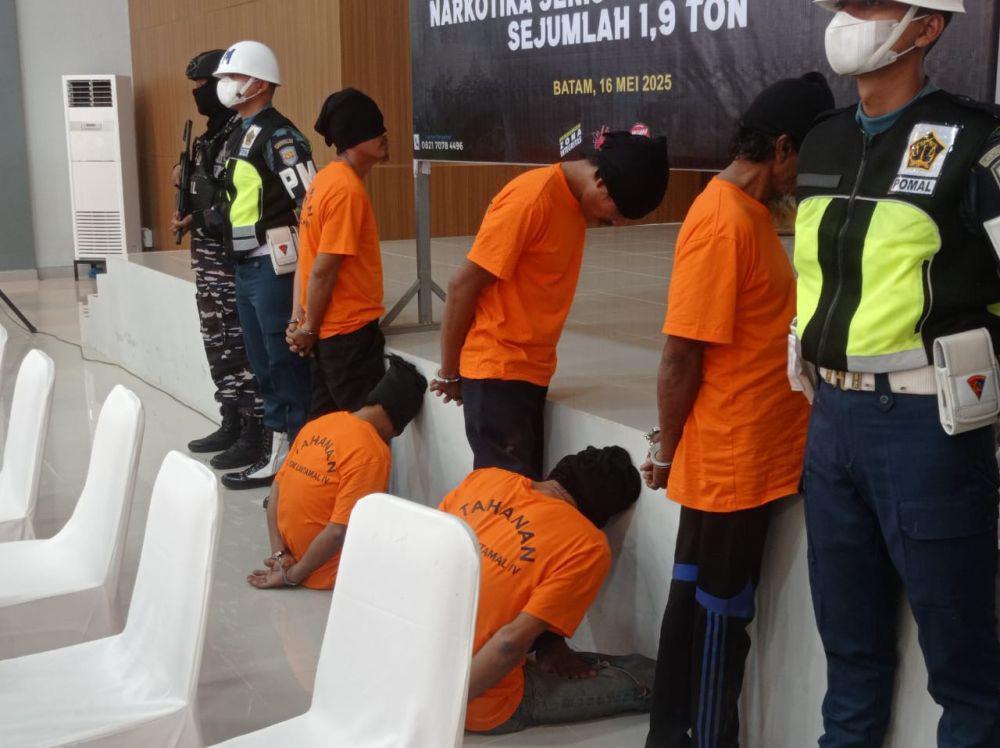 5 WNA Ditangkap dalam Penyelundupan 1,9 Ton Narkotika di Kepri