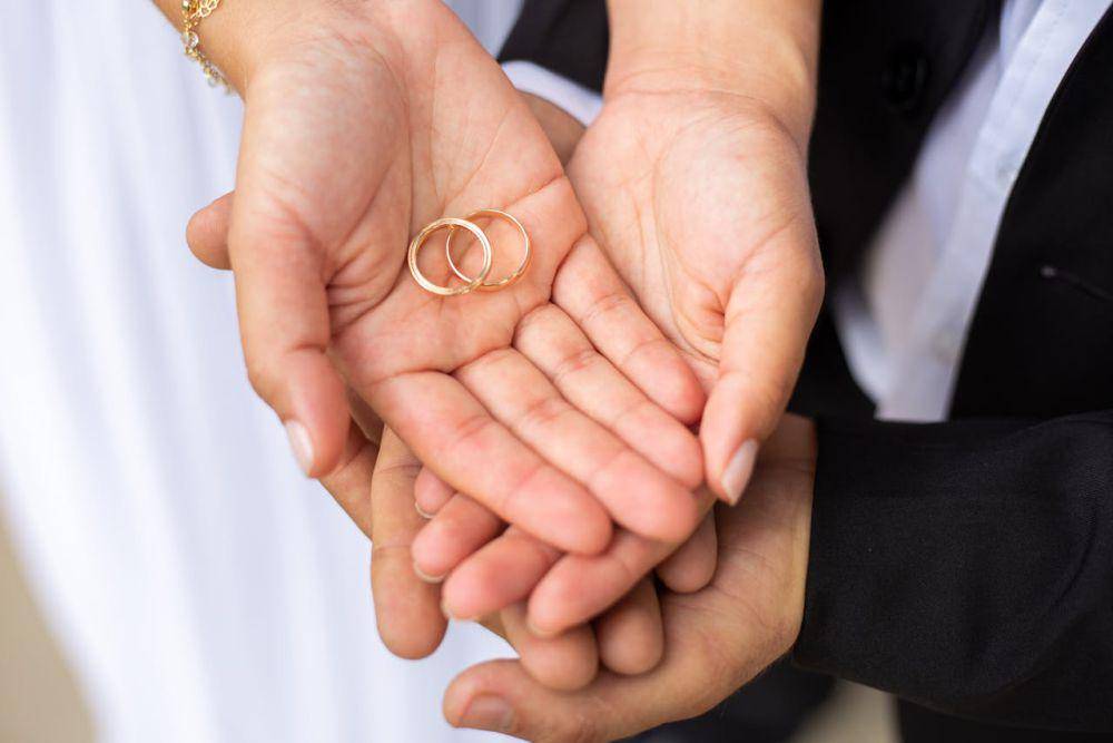 ilustrasi cincin kawin (pexels.com/Natanael Alves Bezerra)