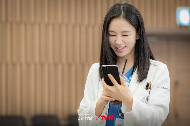 cuplikan drama Resident Playbook (dok. tvN/Resident Playbook)