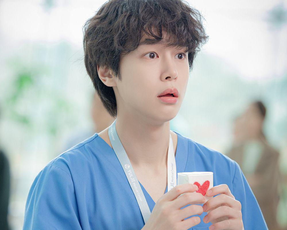 drama Resident Playbook (dok. tvN/Resident Playbook)