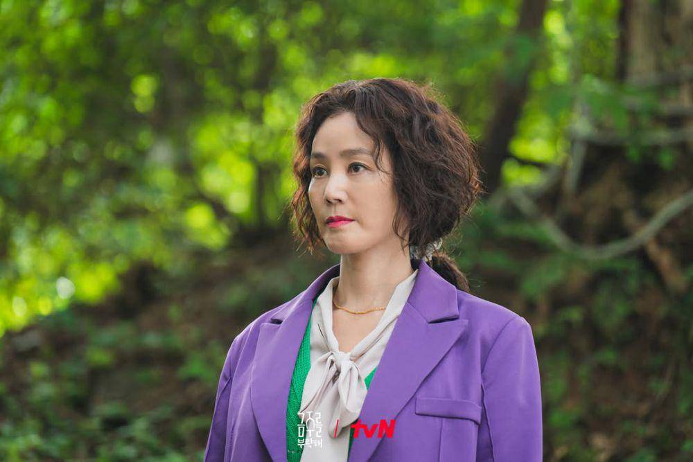 still cut drama Second Shot at Love (instagram.com/tvn_drama)