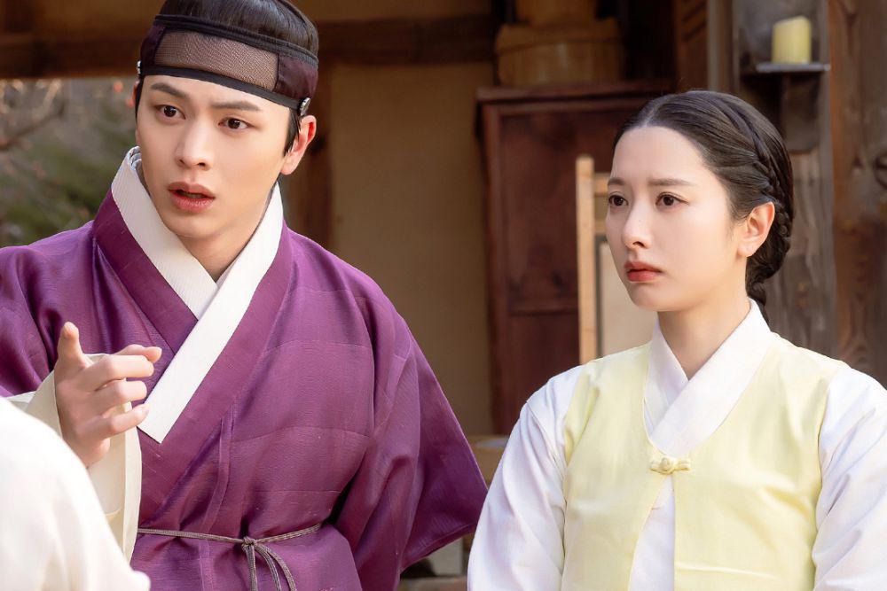 Yook Sungjae BTOB dan Kim Jiyeon di The Haunted Palace (instagram.com/sbsdrama.official)
