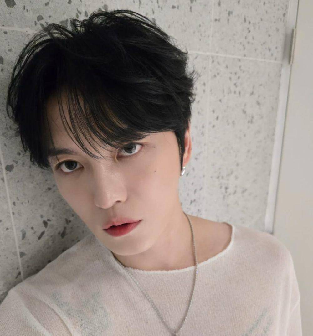 Jaejoong (instagram.com/jj_1986_jj)