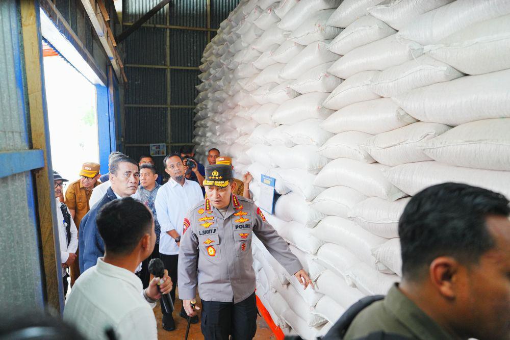Kapolri dan Mentan Cek Kesiapan Gudang Bulog Tanete Riattang Sulsel