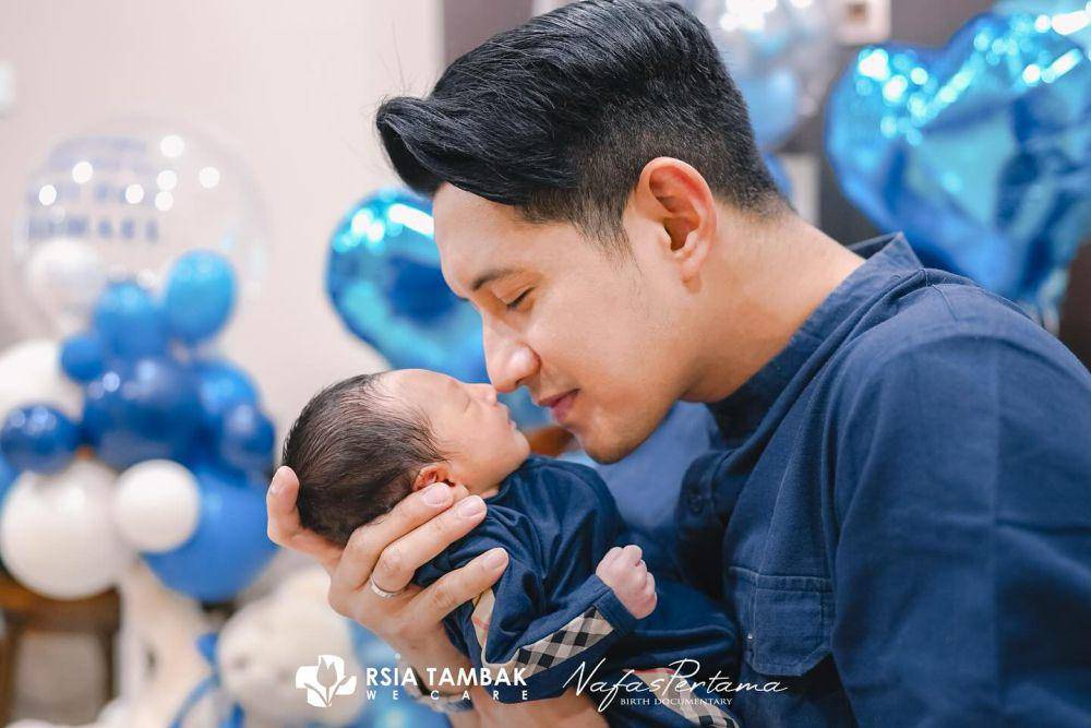 potret perdana anak Chand Kelvin (instagram.com/nafaspertama)