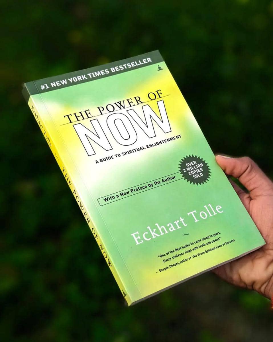 Buku The Power of Now karya Eckhart Tolle