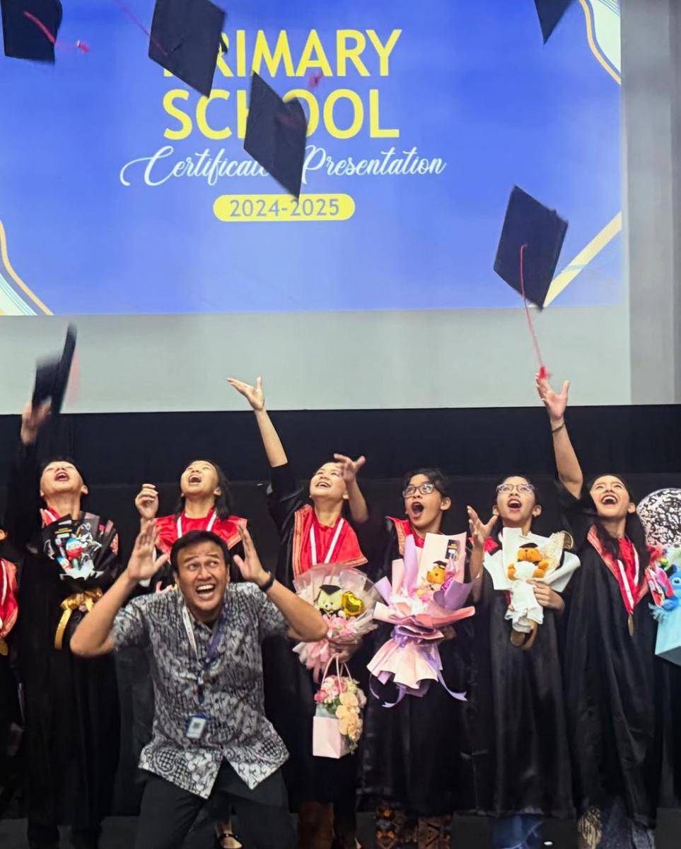 wisuda SD anak Iko dan Audy (instagram.com/audyitem)