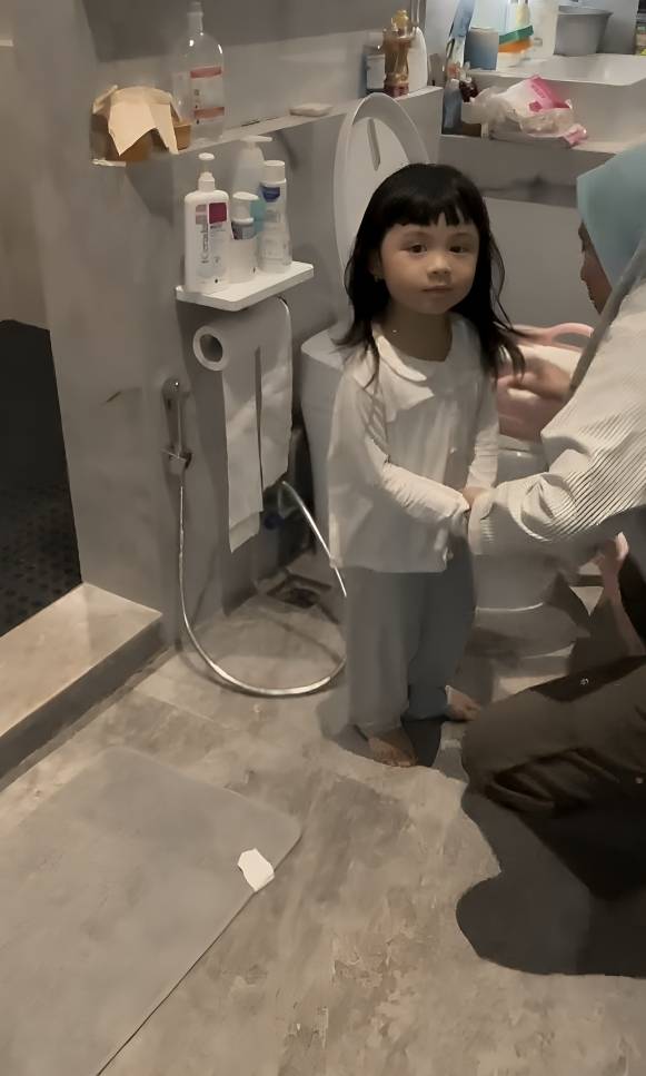 Ameena dilaporkan Atta ke Dedi Mulyadi (instagram.com/attahalilintar)