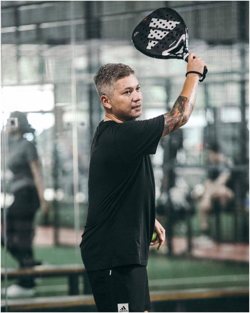 Ariel, Duta, Desta, Vincent, Gading, dan Eross main padel (instagram.com/gadiiing)