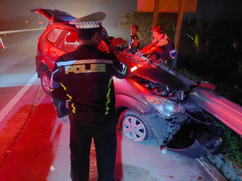 Kecelakaan Maut di Tol Gempol, Dua Penumpang Avanza Tewas