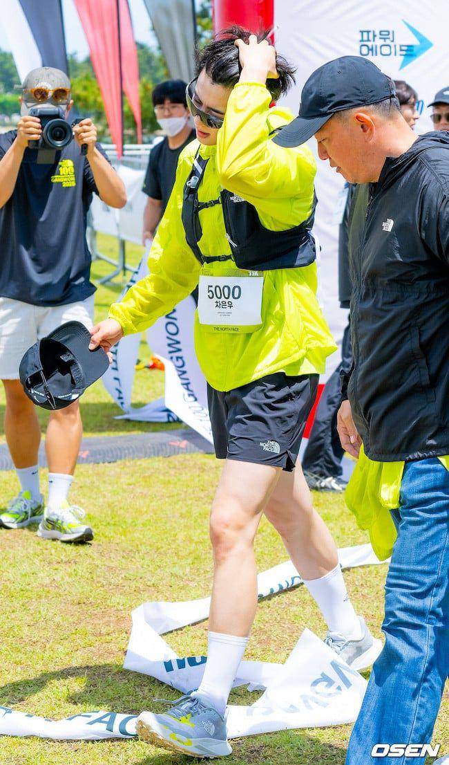 Cha Eun Woo ikut lomba lari (dok. OSEN via naver.com)
