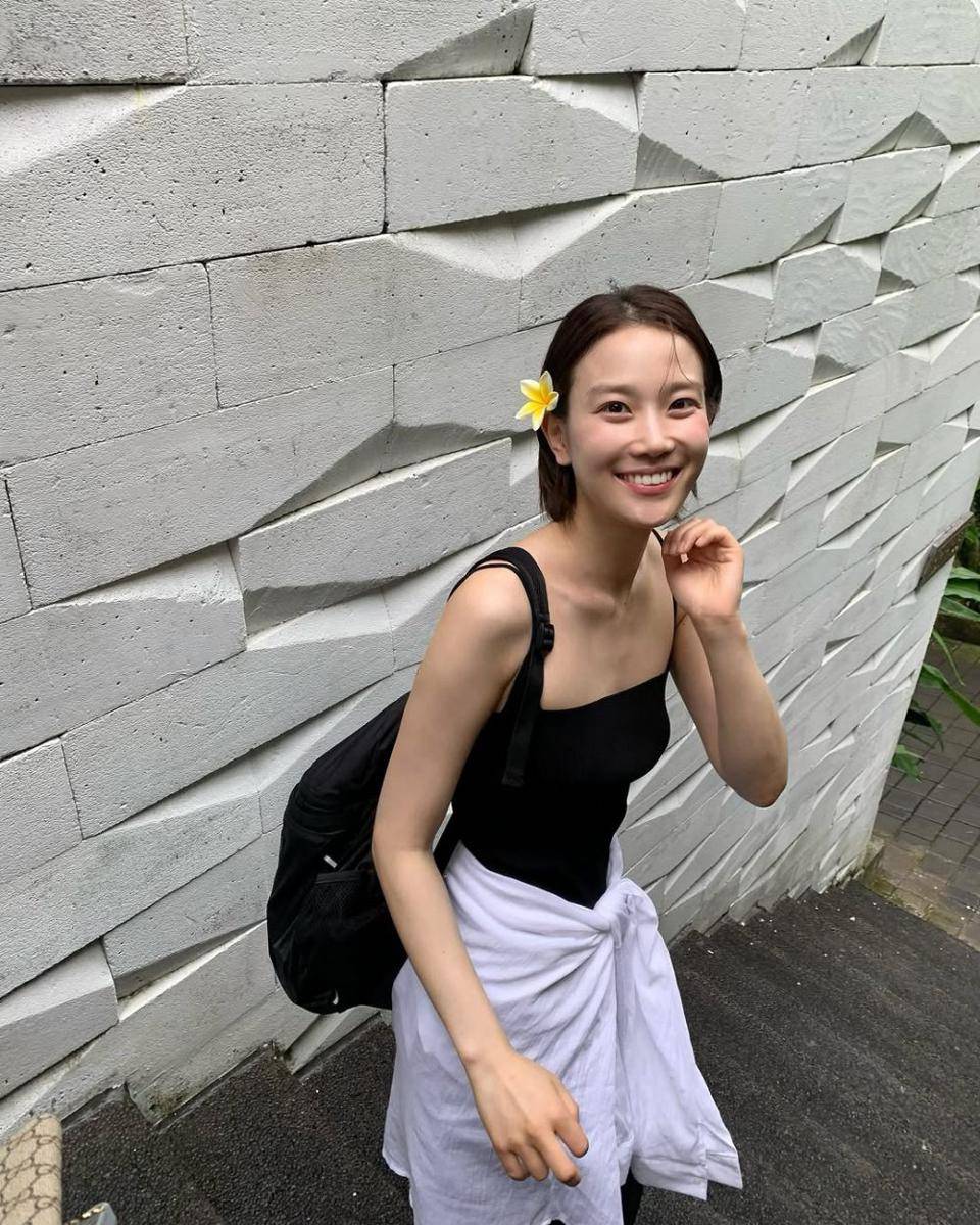 potret liburan Jang Hee Ryung di Bali (instagram.com/hehehe0)
