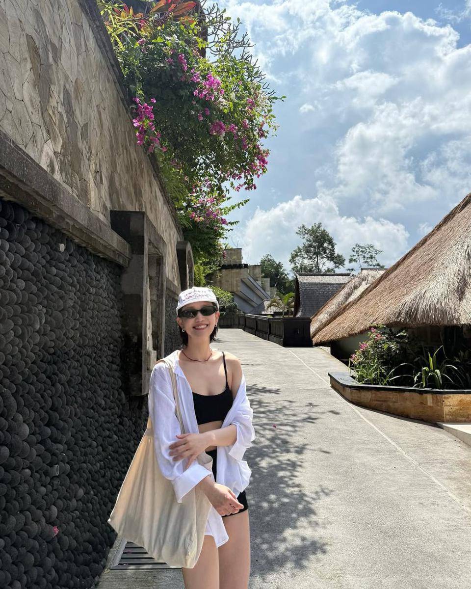 potret liburan Jang Hee Ryung di Bali (instagram.com/hehehe0)