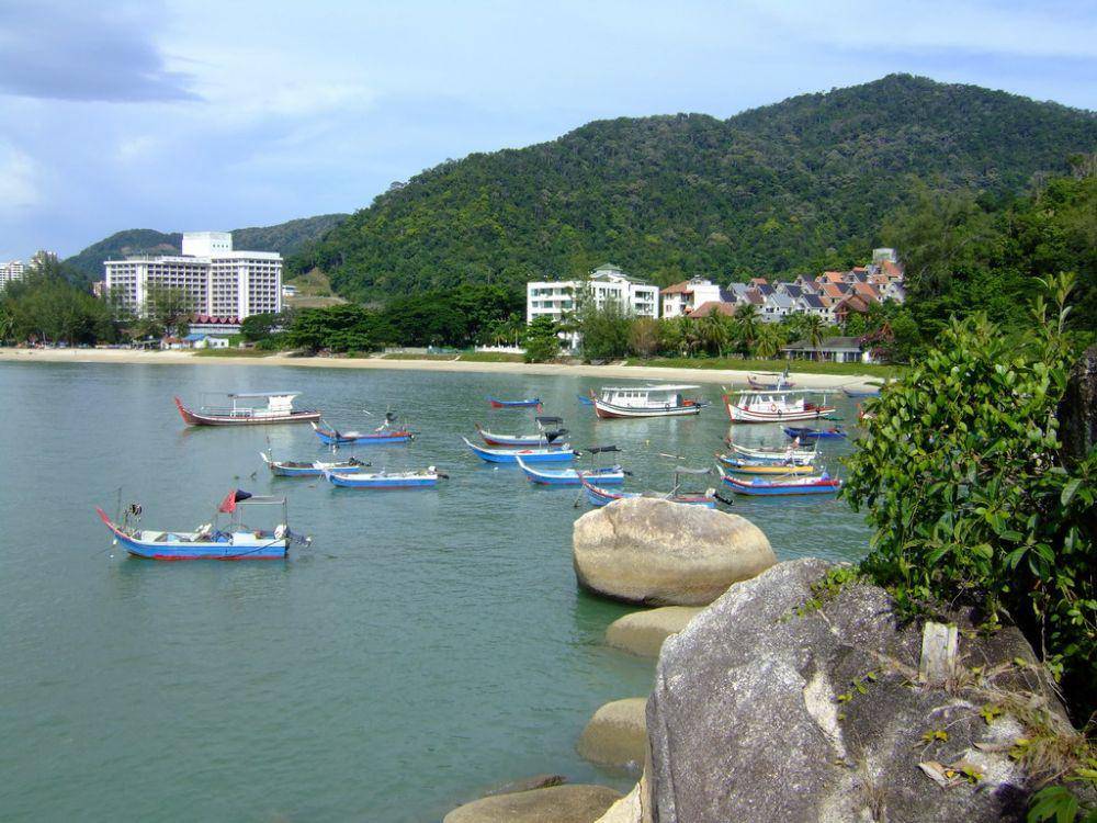 Batu Ferringhi, Penang (commons.wikimedia.org/YukioSanjo)