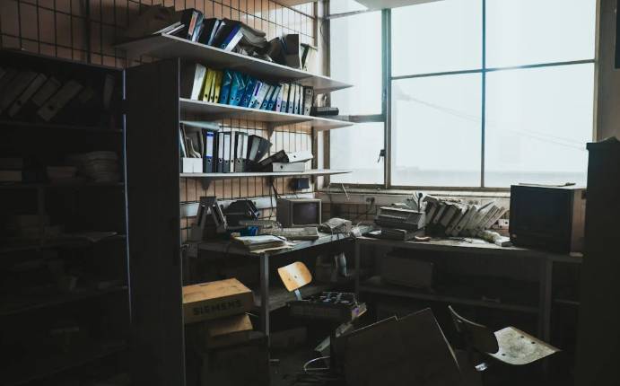 ilustrasi home office (freepik.com/sander)
