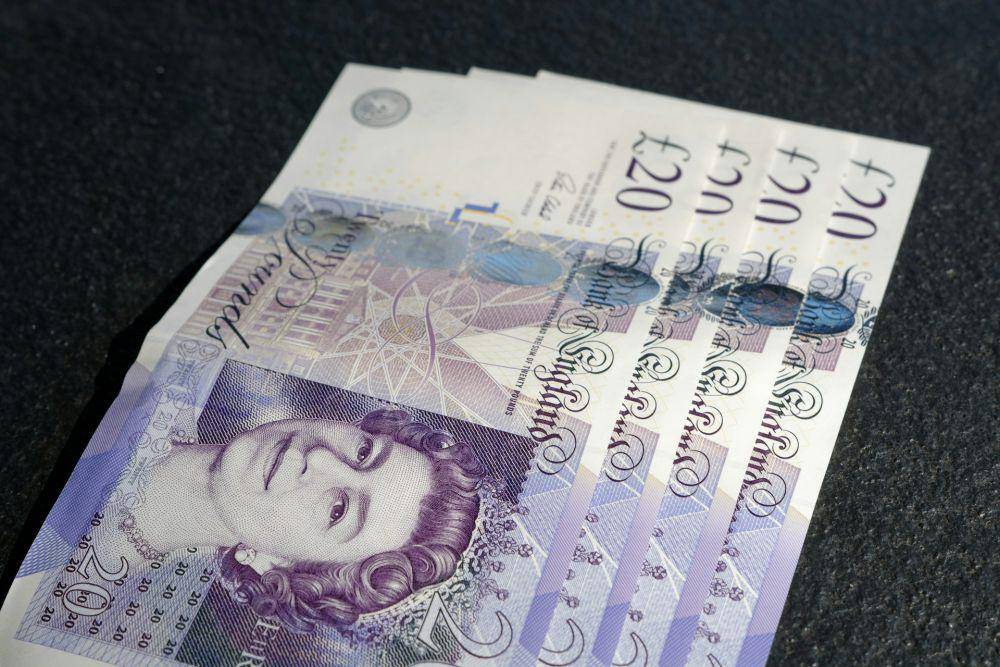 ilustrasi uang pound sterling (unsplash.com/@colinwatts)