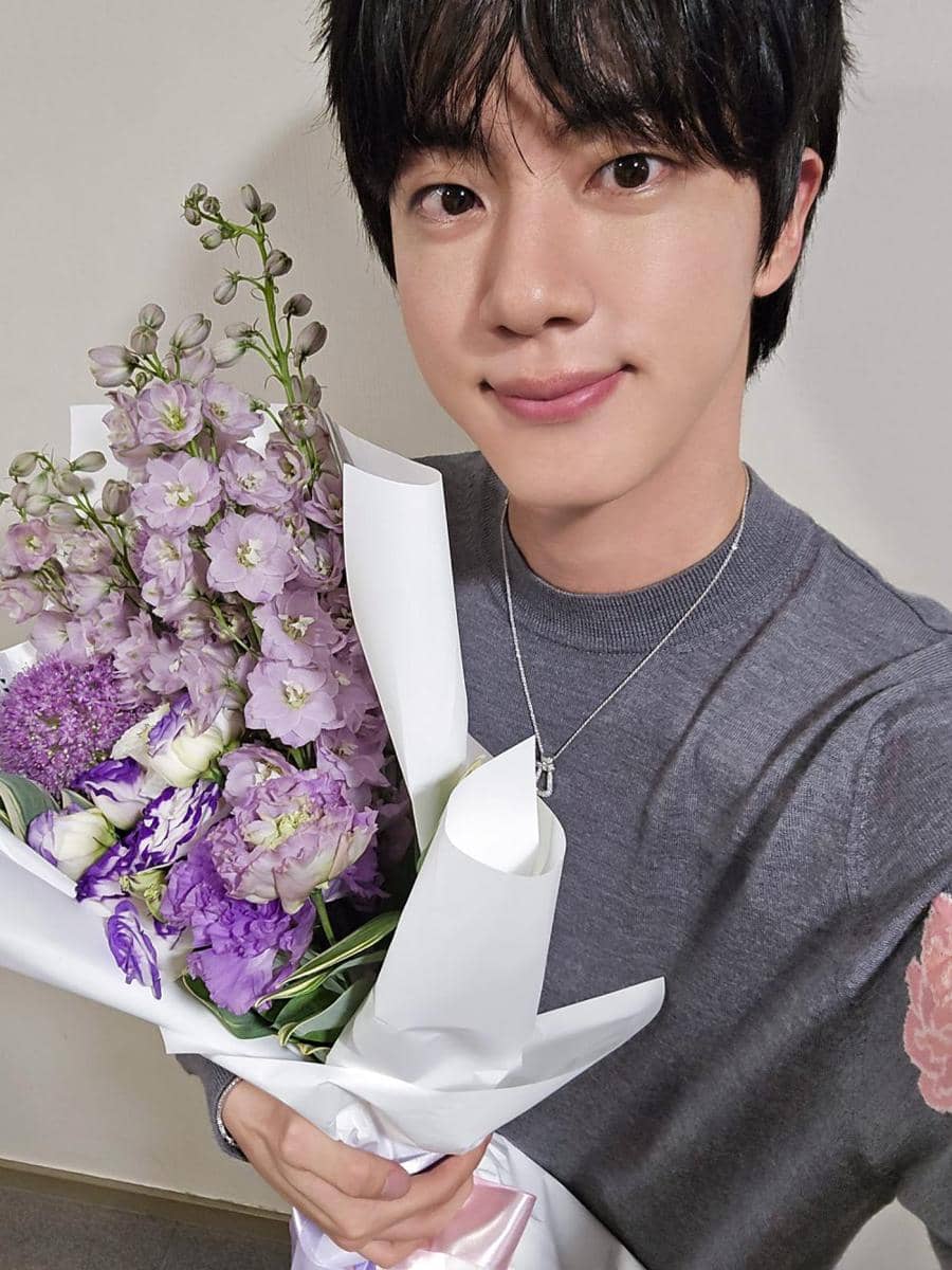 Epiphany lagu tentang melawan depresi dari