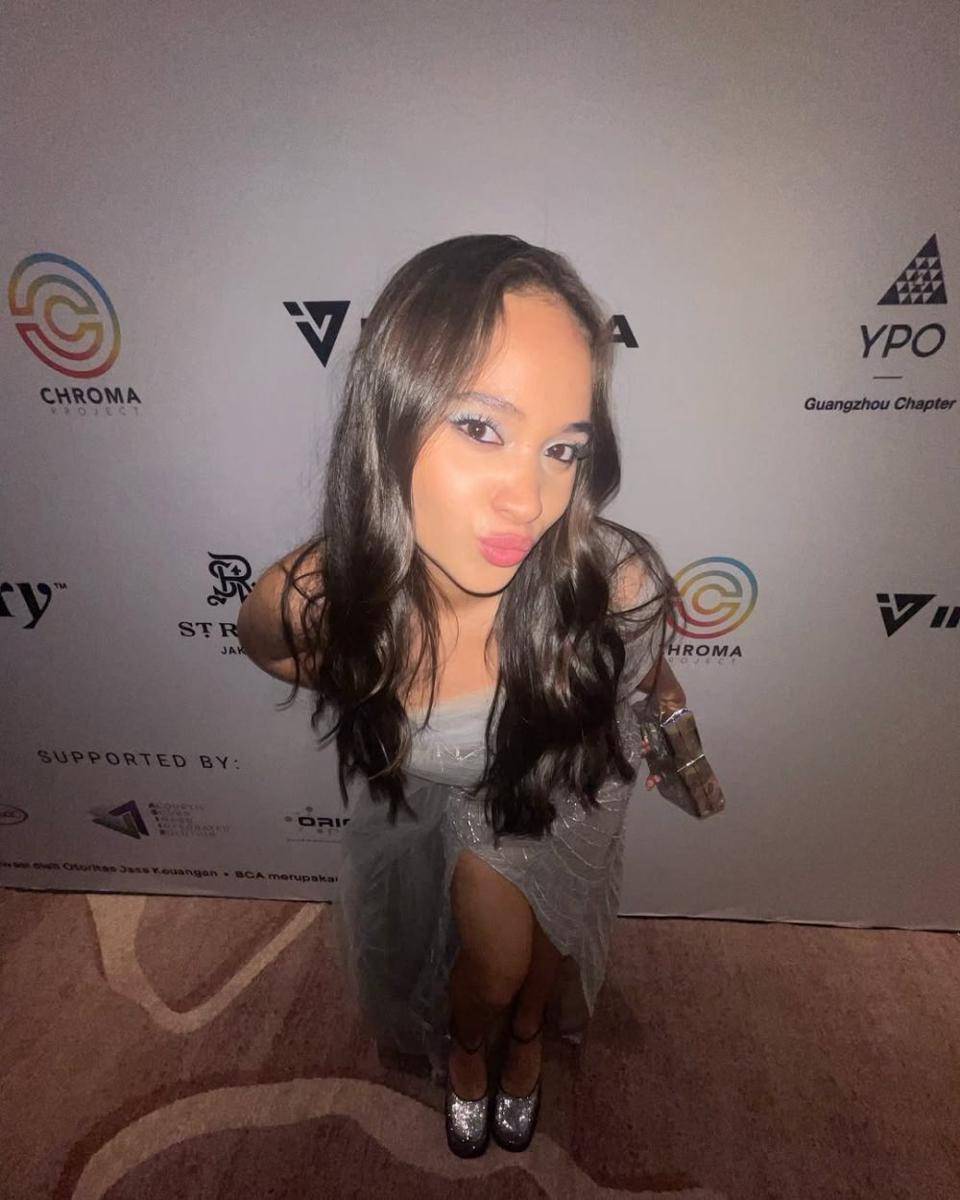inspirasi eye makeup ala Aurora Ribero (instagram.com/auroraribero)