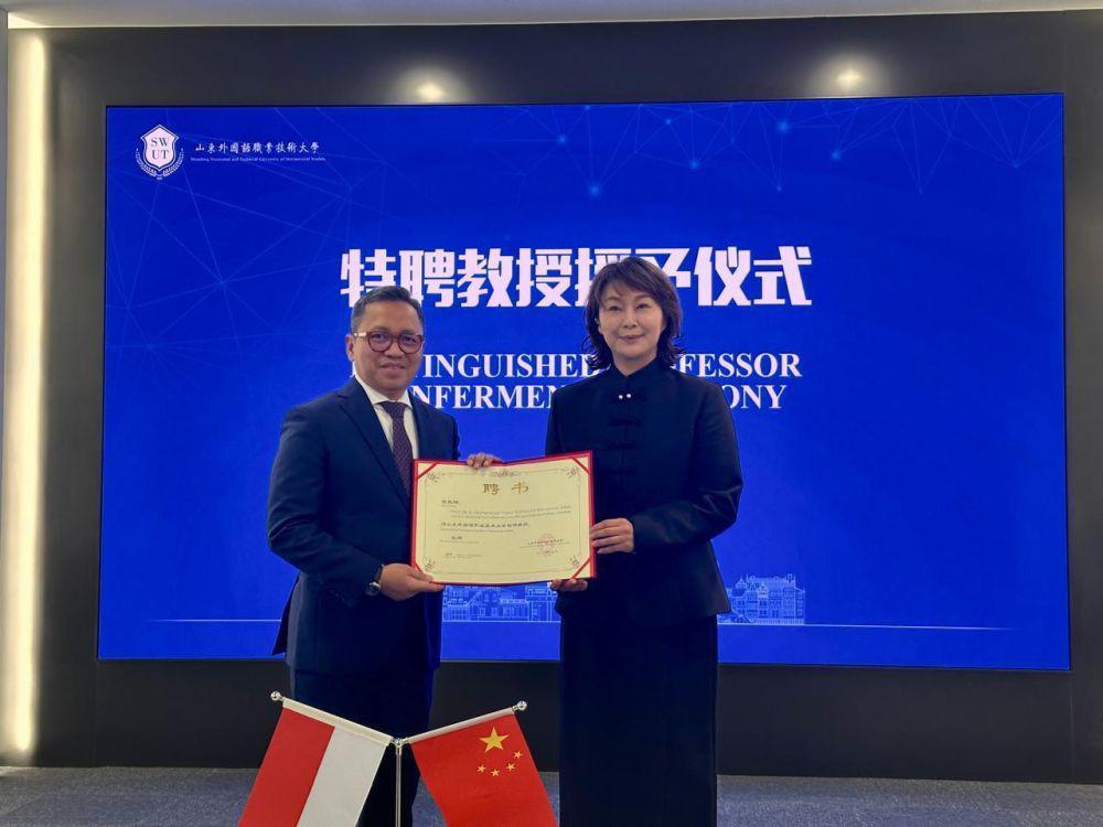 Terima Gelar Kehormatan dari China, Rektor UBL : Swasta Mulai Dilirik