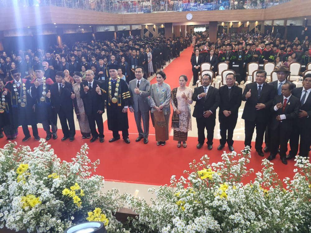 Wisuda mahasiswa Universitas HKBP Nommensen di Kampus Medan (dok.UHN)