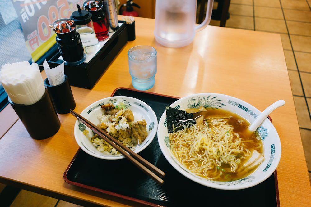 ilustrasi bumbu pendamping ramen (pexels.com/Markus Winkler)