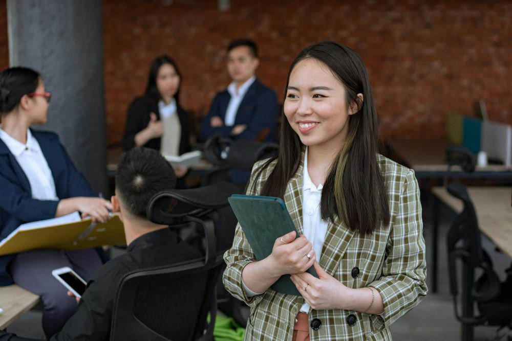 5 Kebiasaan yang Bikin Kamu Cepat Dipromosikan, Bukan Cuma Kerja Keras