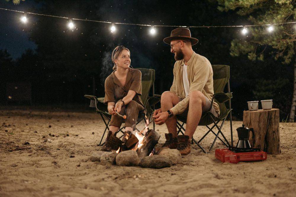 ilustrasi pasangan yang se-frekuensi (Pexels.com/Pavel Danilyuk)