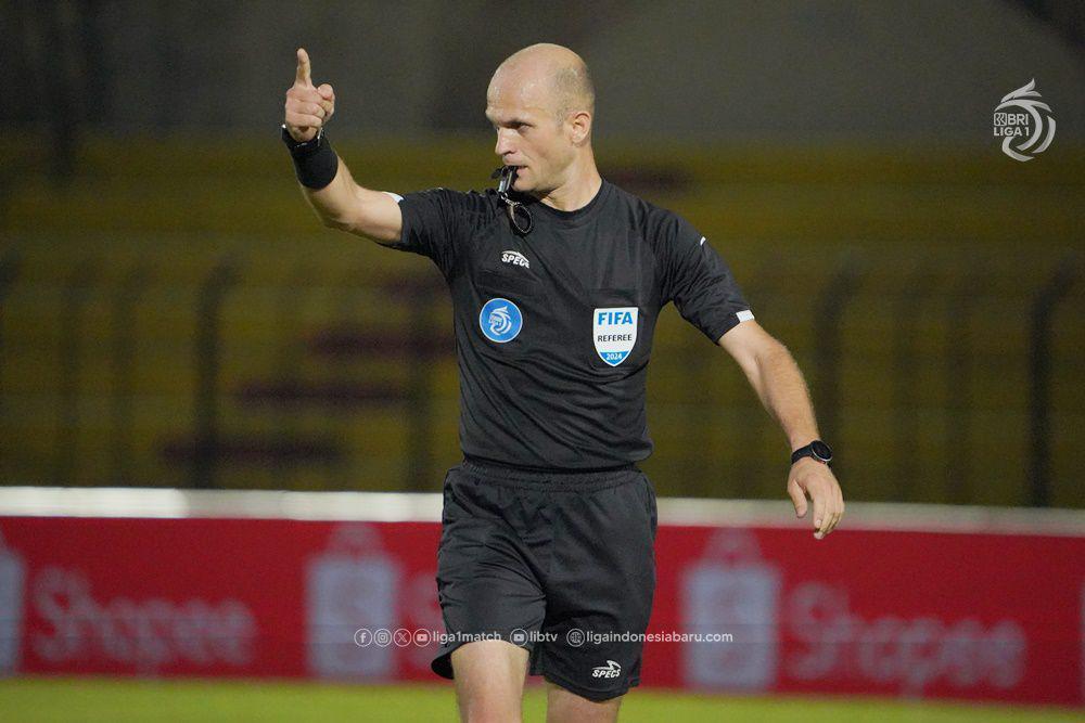 Pelatih PSM Makassar Puji Ketegasan Wasit Asing: Dia Profesional