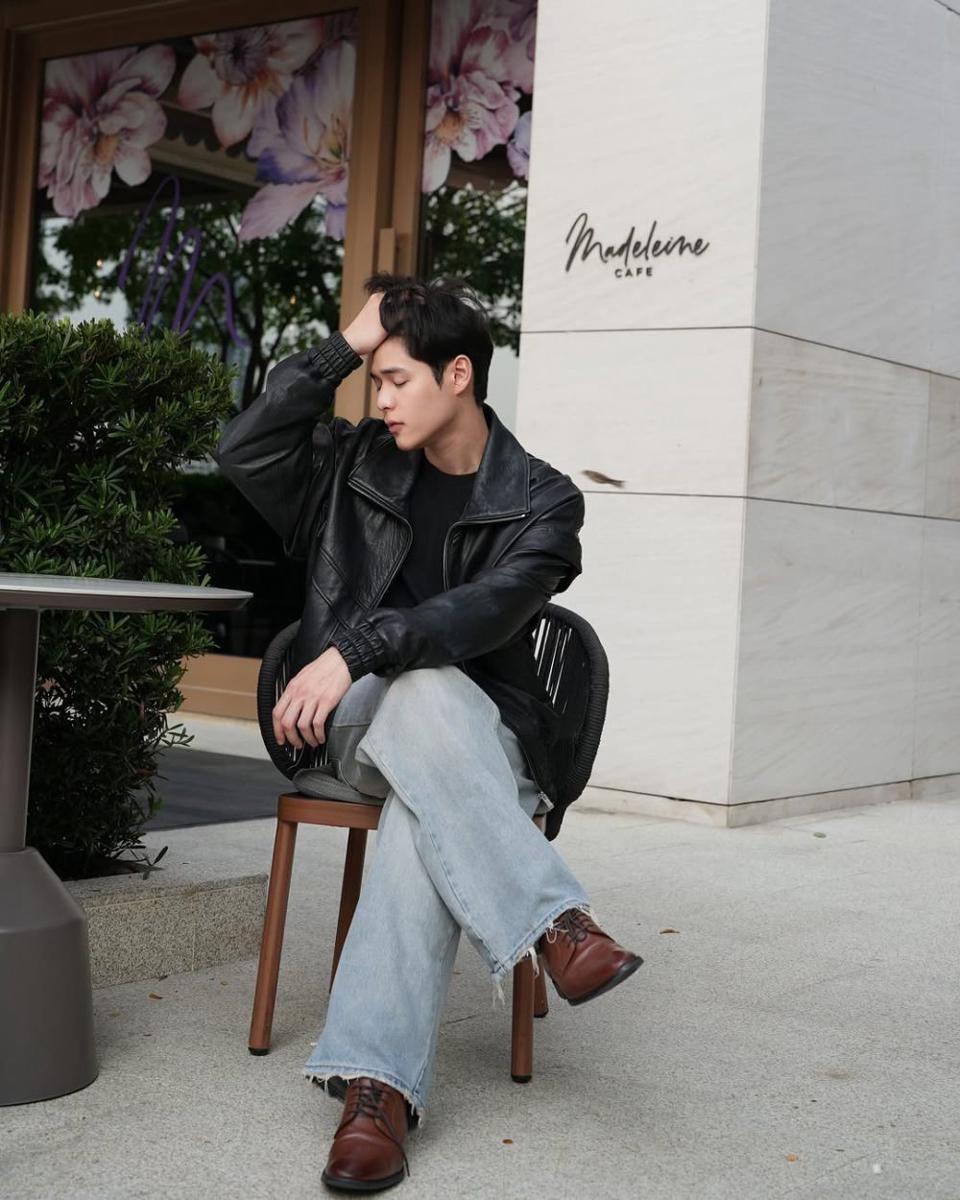 Outfit Minimalis ala Poon Mitpakdee (instagram.com/poon_mit12)