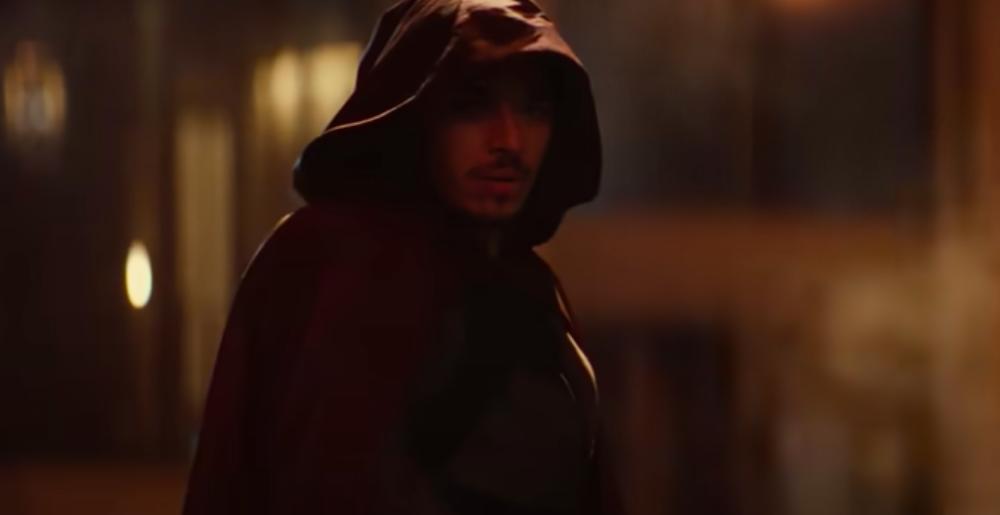 Siapa Pria Bertudung Merah yang Muncul di Trailer Ironheart?