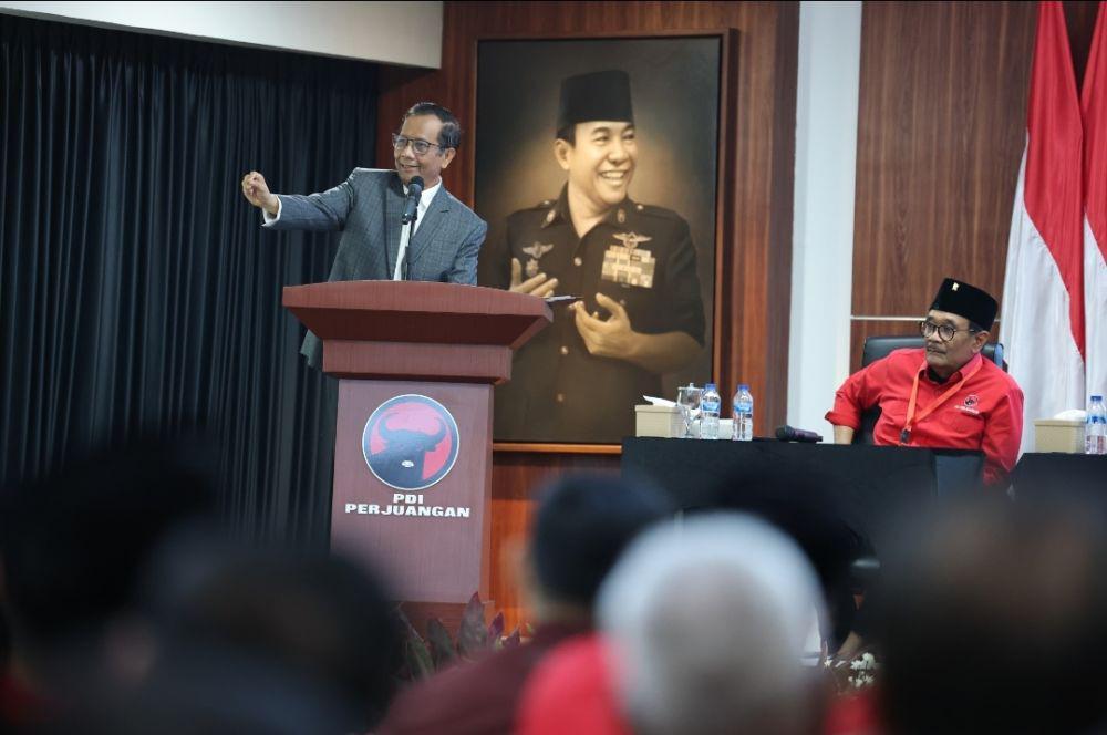 Mahfud Wanti-Wanti Kepala Daerah Tak Korupsi agar Bisa Hidup Tenang