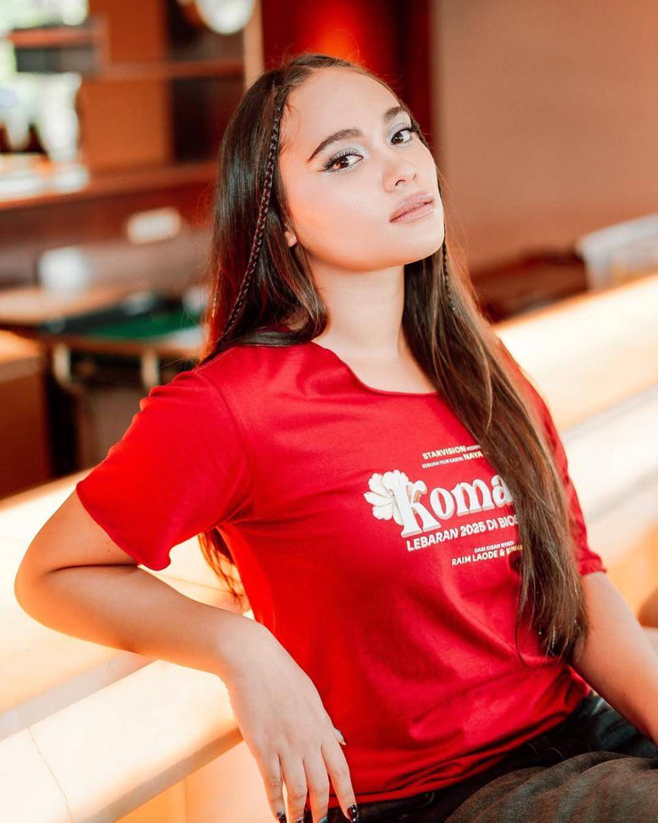inspirasi eye makeup ala Aurora Ribero (instagram.com/auroraribero)