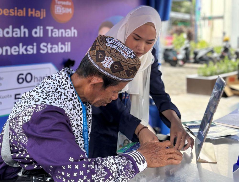 PT XLSMART Telecom Sejahtera Tbk (XLSMART) melalui produk XL Prabayar, dan AXIS kembali menyediakan paket khusus untuk para jemaah haji. (Dok. XLSMART).
