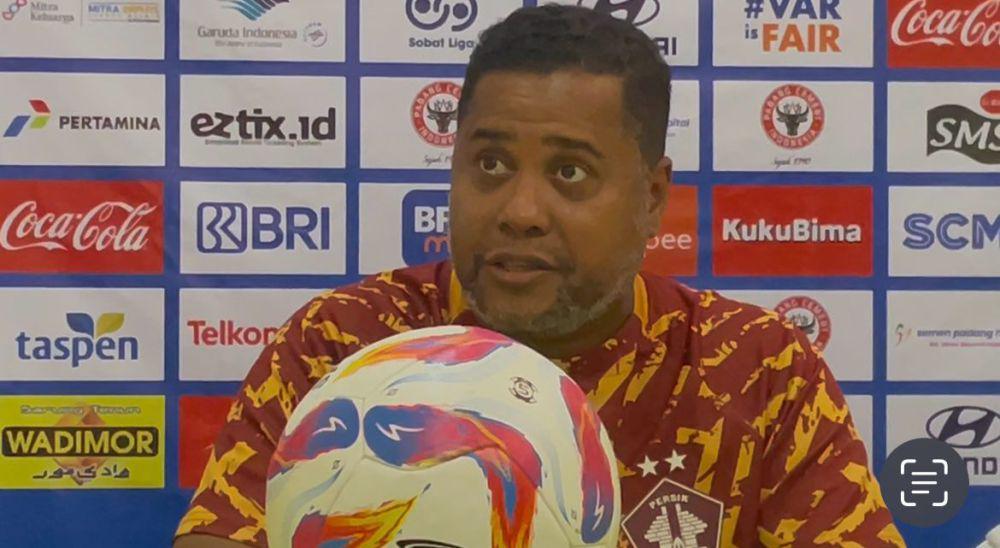 Persik Kediri Terkendala Cuaca, Gagal Raih Poin Penuh vs Semen Padang