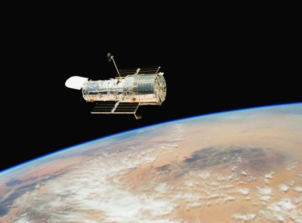 ilustrasi satelit pengindraan jauh (unsplash.com/NASA Hubble Space Telescope)