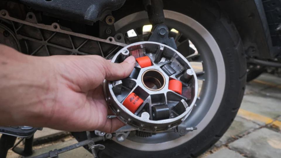 roller motor matic (suzuki.co.id)