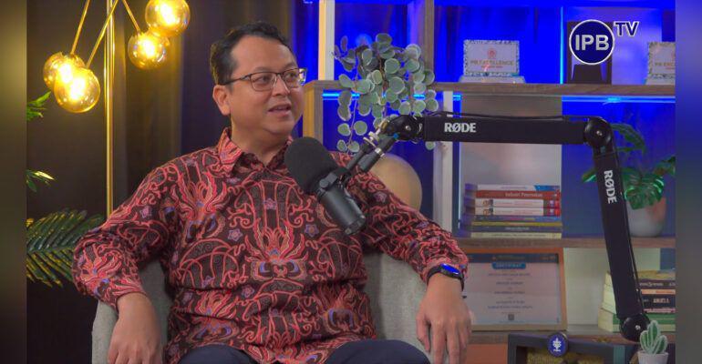 CEK FAKTA: Benarkah Orang Pendek Punya Umur Panjang?