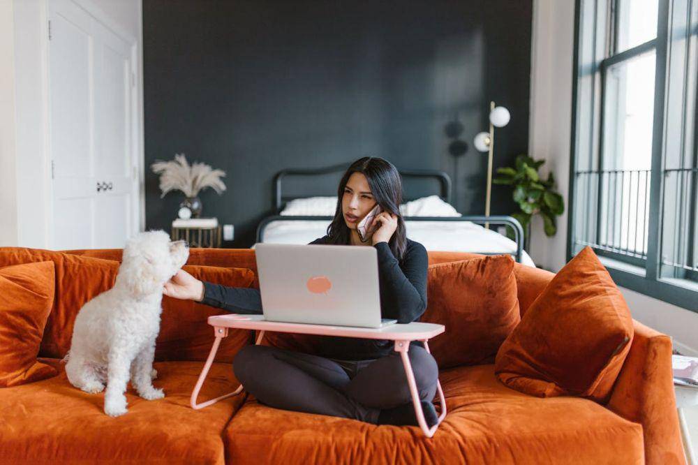 ilustrasi orang sibuk (pexels.com/RDNE Stock project)