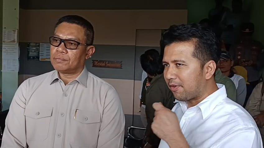 Wakil Gubernur Jawa Timur, Emil Elestianto Dardak bersama Pj. Bupati Magetan Nizamul saat kunjungan kerja. IDN Times/ Riyanto.
