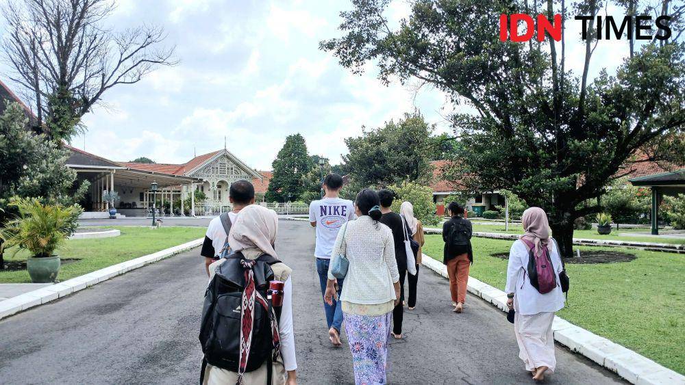Walking tour bersama Sebumi di Pura Pakualaman, Jogja (IDN Times/Dyar Ayu)