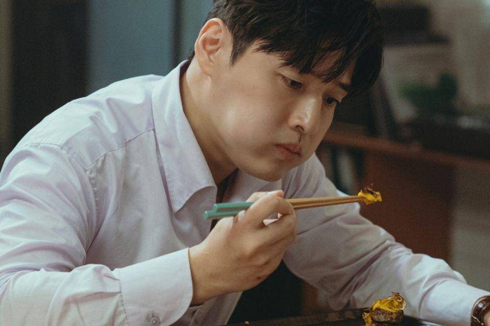 Han Beom Woo (Kang Ha Neul) dalam drakor Tastefully Yours (instagram.com/channel.ena.d)