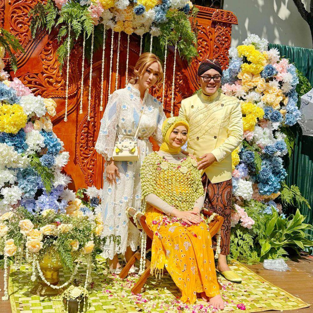 mitoni istri Danang Pradana (instagram.com/inul.d)