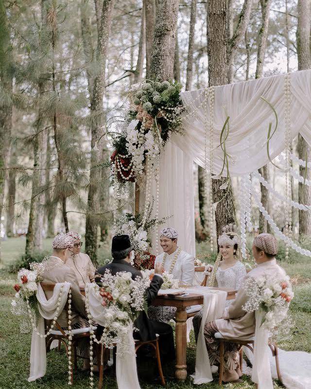 potret pernikahan Muhammad Sadam dan Gladys Victory (Instagram.com/sadam.jpg)