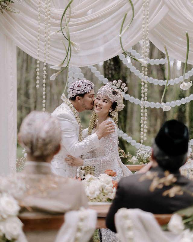 potret pernikahan Muhammad Sadam dan Gladys Victory (Instagram.com/sadam.jpg)