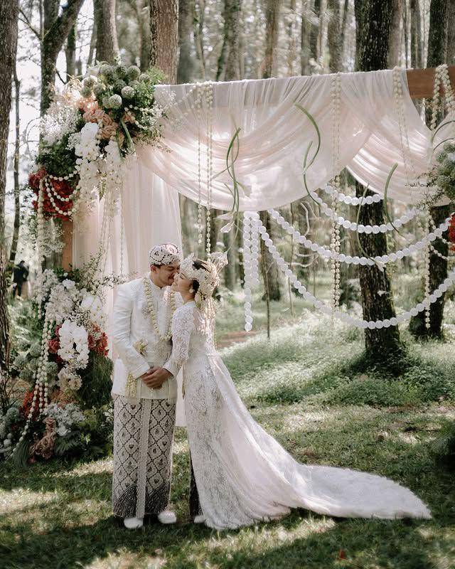 potret pernikahan Muhammad Sadam dan Gladys Victory (Instagram.com/sadam.jpg)